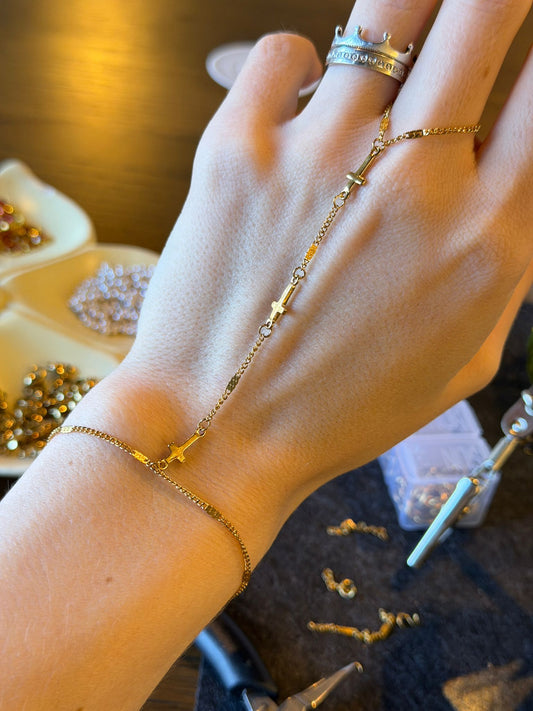 Bratara- Hand Chain Cross